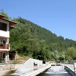 Hotel Fisherman's Hut Family 3*