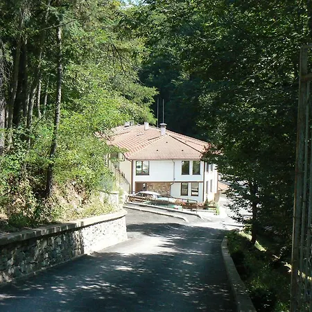 Fisherman's Hut Family 3*