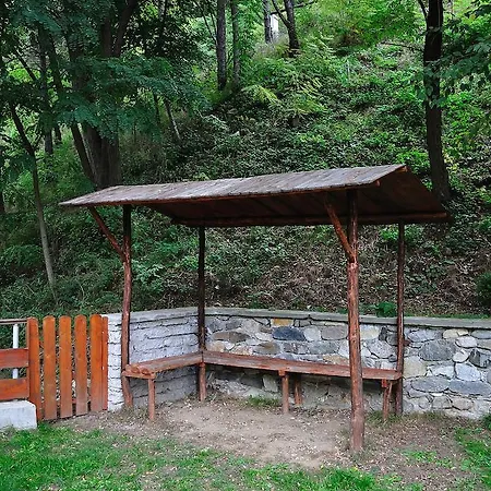 Отель Fisherman's Hut Family Beden