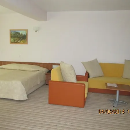 Отель Fisherman's Hut Family 3*
