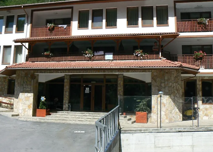 Fisherman's Hut Family 3*