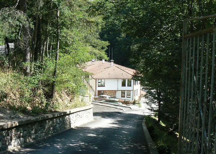 Fisherman's Hut Family 3*