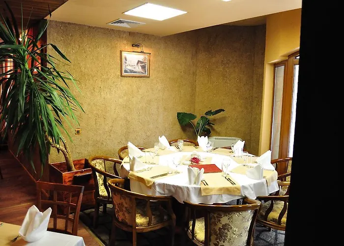 Fisherman's Hut Family 3*