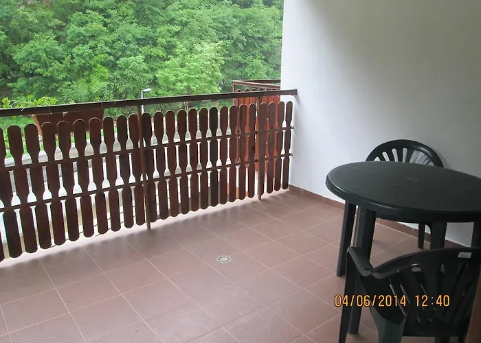 Fisherman's Hut Family