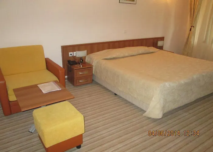 Fisherman's Hut Family 3*